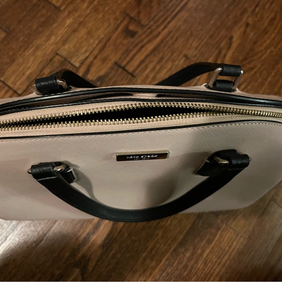 Kate Spade purse - Picture 2 of 2